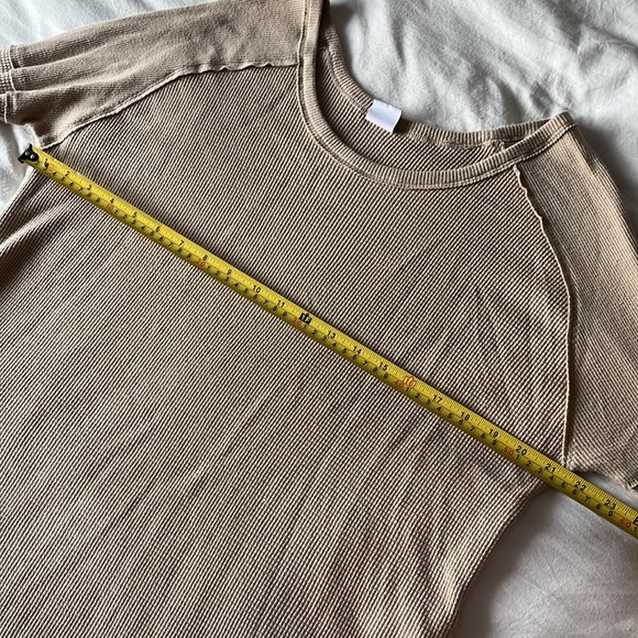 TNA Aritzia Thermal Long Sleeve - Picture 5 of 5